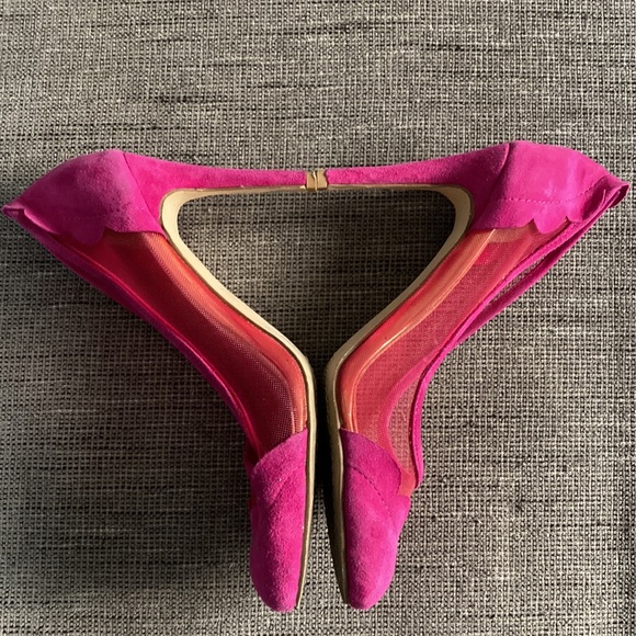 Alexander McQueen Pink orchid suede scalloped mesh heels 38 8 - Picture 4 of 9